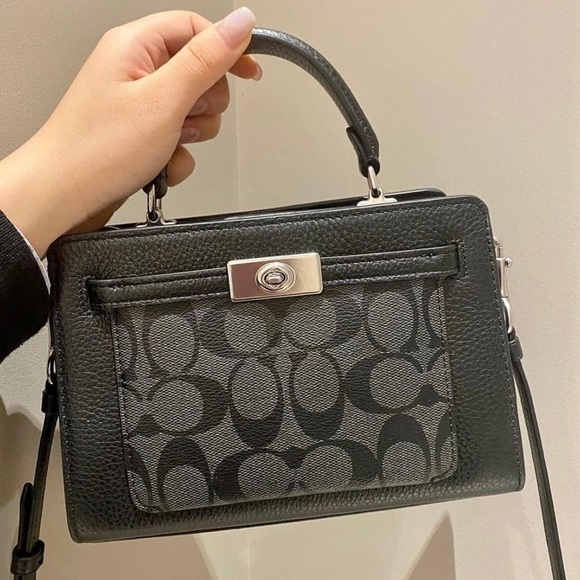 NWT！COACH MINI LANE TOP HANDLE IN BLOCKED SIGNATURE BAG fastshipping GIFTRECEIPT